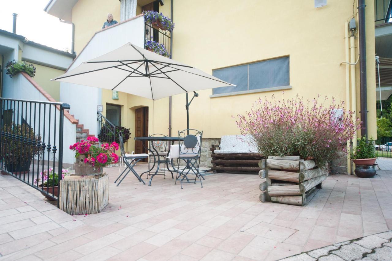 Il Castagno Bed & Breakfast Монтемонако Екстериор снимка